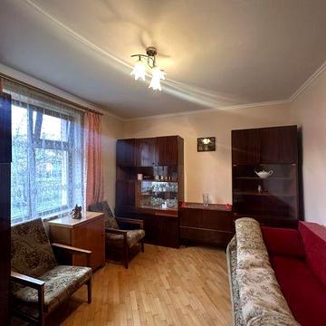 Продаю особняк поруч з центром готовий до проживання.Поруч парк,Школа