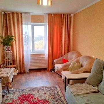 3кімнатна з ремонтом та меблями на Космонавтів, р-н Рокосовського