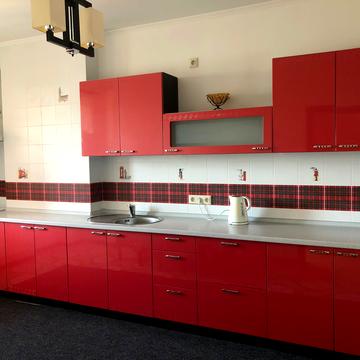 Осіння вул., 33