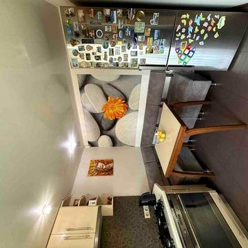 Простора 4-кімнатна квартира в тихому районі