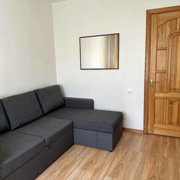 Олександра Довженка вул., 14