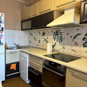 Михайла Гришка вул., 8