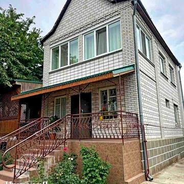 Продам будинок 210 кв.м.Ремонт.Всі комунікації.