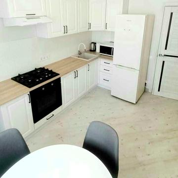 Боголюбова вул., 42