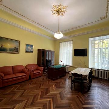 Пастера вул., 46