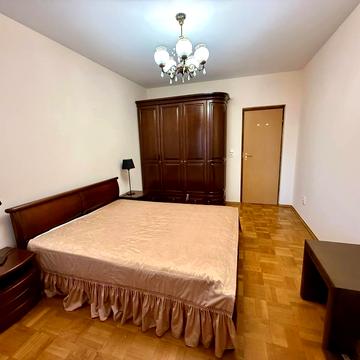 Лесі Українки бульв., 21