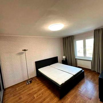 Здається 2-кімнатна квартира в ЖК The Lakes.