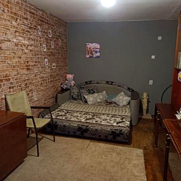 Академіка Янгеля вул., 7