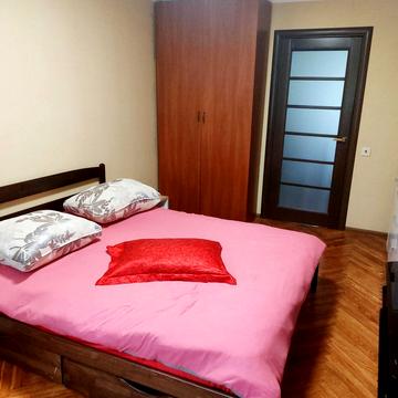 Академіка Шалімова вул. (Героїв Севастополя), 10-Б