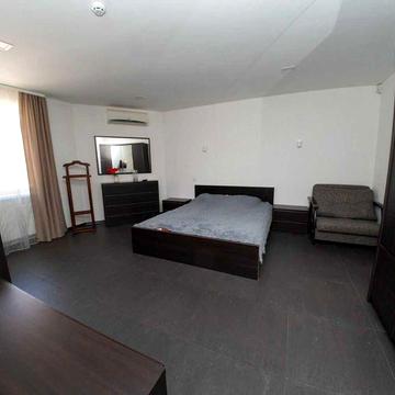 Оренда 2-к квартири на вул. Академіка Ромоданова