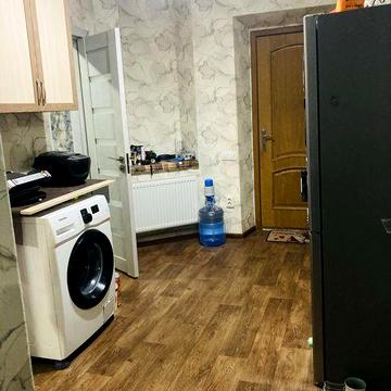 Продам квартиру, , 3-кімнатну