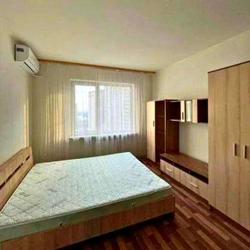 Бориса Гмирі вул., 10/40