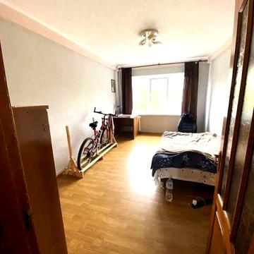 2 ком. кв. ул. Строителей, 11. Метро Дарница 10 мин. пешком. Газплита.