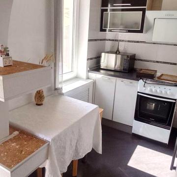 Терміново! Сдам половину приватного будинку на Залютино з ПАРКОМІСЦЕМ