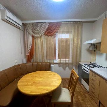 Оренда 2х кімнатна квартира Критий ринок