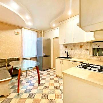 Продам 3к. квартиру з ремонтом  Тиверський пров. Метро Металургів