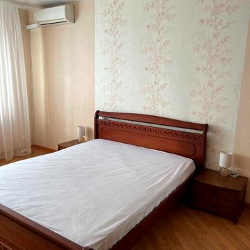 Олени Пчілки вул., 4