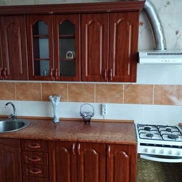 Вишняківська вул., 8