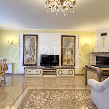 Валерія Лобановського просп. (Червонозоряний), 4-Ж