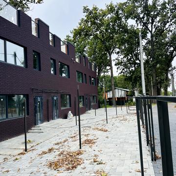 Києво-Мироцька вул., 123