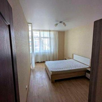 Однокімнатна квартира в Варшавському мікрорайоні