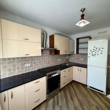 2-кімнатна з Індивідуальним опаленням вул.Пилипа Орлика р-н Парку