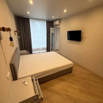 Всеволода Змієнка вул., 21