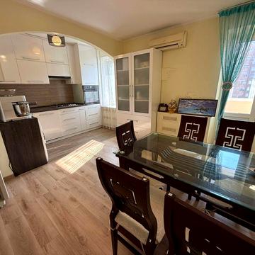 3 - комнатная центр города.