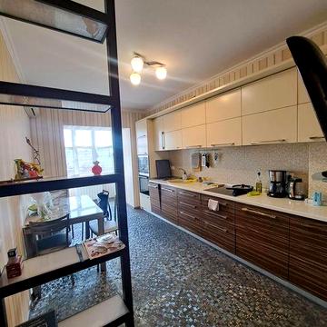 Продаж трикімнатної квартири в історичному центрі Києва