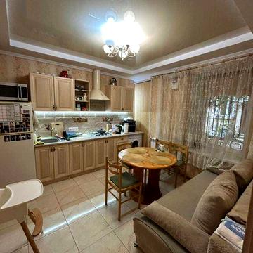 Базарная 2-х комнатная 2- уровня