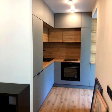 Тарасівська вул., 12