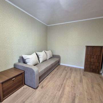 Михайла Котельникова вул., 7