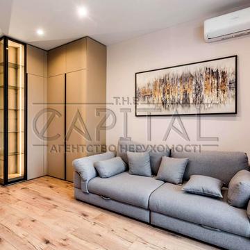 Василя Тютюнника вул. (Анрі Барбюса), 37/1