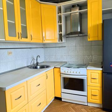 Червоної Калини просп. (Володимира Маяковського), 5