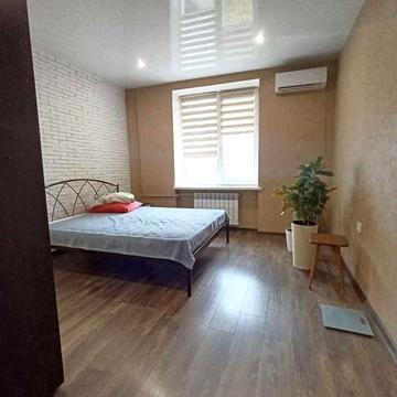 СРОЧНО! Продам 2-х комн. кв. по пр. Свободы ( Є - ВІДНОВЛЕННЯ ). Rn