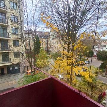 Оренда квартири в боижньому центрі, бічна вул Стрийська