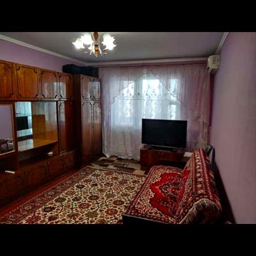 Червоної Калини просп. (Володимира Маяковського), 8