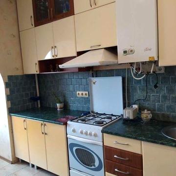 Оренда однокімнатна квартира в центрі Гостомеля.