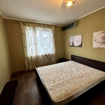 2 кімнатна, тихий центр