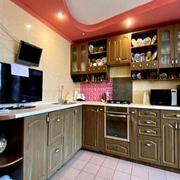 Продаж 3к кв. 120 м². 6/9 пов. Індив. опал. Новобудова. Левада. №6313