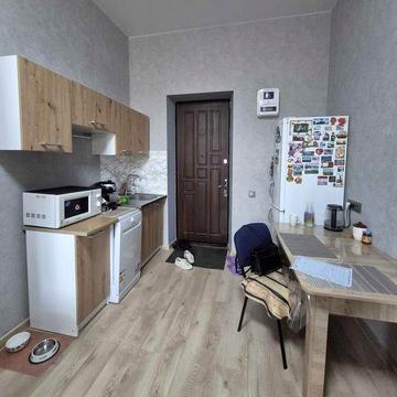 Продам 2к.кв. 44м.кв.метро Вокзальна/Центр ринок вул.Залізнична 1а