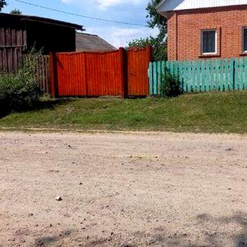 будинок у центрі села Бистрик