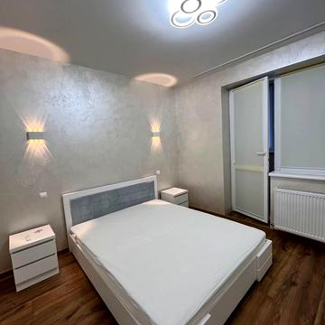 Андрея Шептицького вул. (Радянська), 1