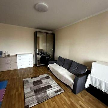 Оренда квартири ,Північна 10 Оболонь