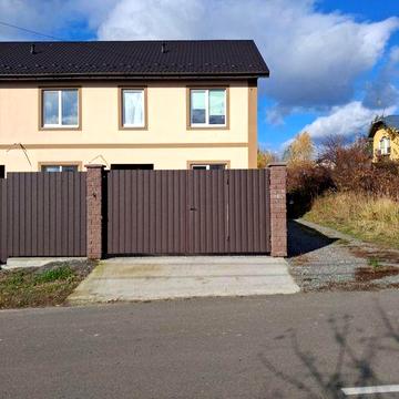 Таунхаус з ремонтом  площею 160 ка.м  у с. Святопетріаське..Продаж у с