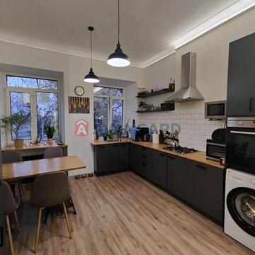 Продам простору 2к квартиру з ремонтом на пр. С. Нігояна