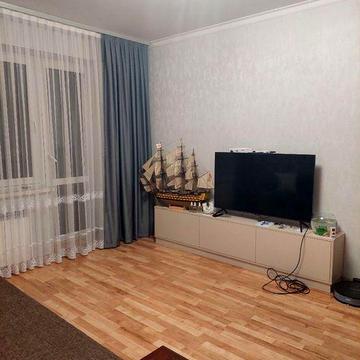 Продається 2-кімнатна 50м² квартира з ремонтом в Новояворівську