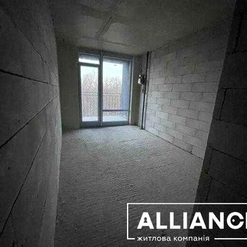 Здана однокімнатна квартира під ремонт, з кладовкою