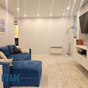 Єреванська вул., 8