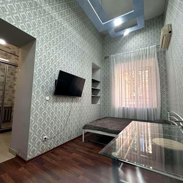 Ніжинська вул., 56